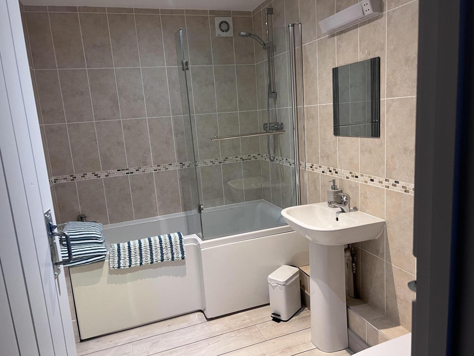 Bike Shed - Beautiful 1-Bed Cottage In Shorwell Bagian luar foto